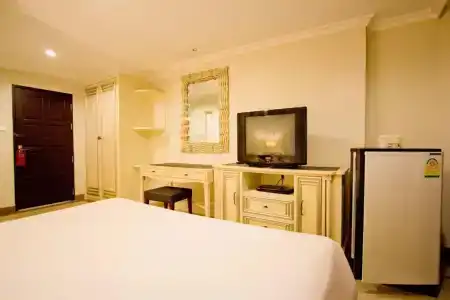 LK Mansion - 100