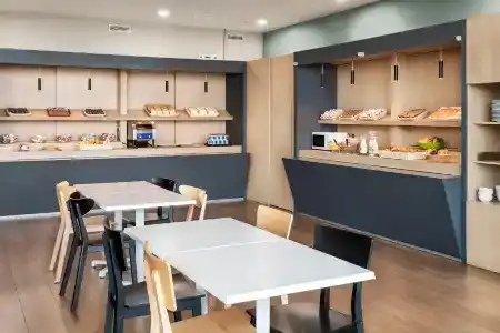 B&B Barcelona Viladecans - 41