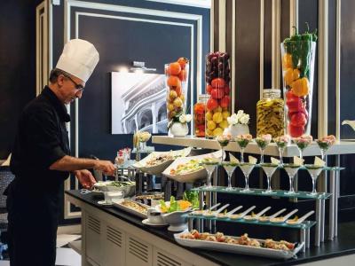 Mövenpick Casablanca - 11