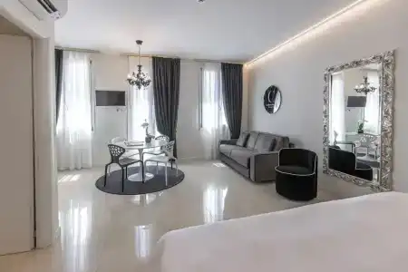 Opera Relais De Charme - Aparthotel - 290
