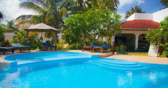 Flame Tree Cottages - 10