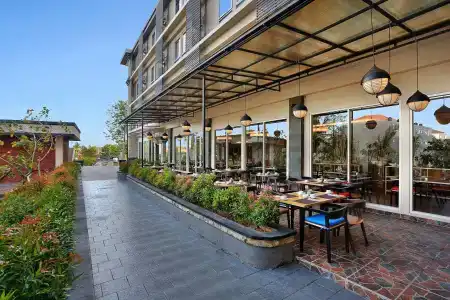 Golden Tulip Essential Denpasar - 22