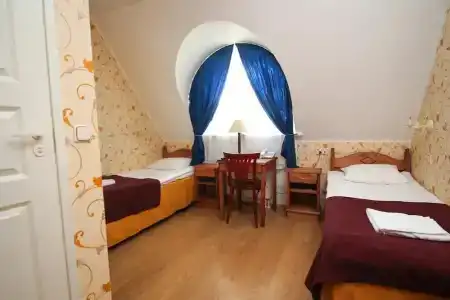 Saka Manor - 18