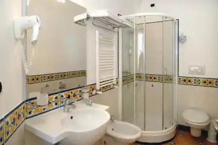 Bellevue Suite - 79