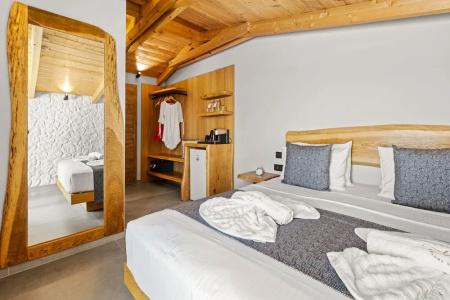 Emily's Luxury Suites - 76