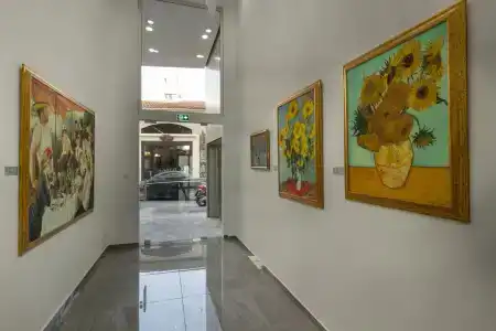 Art & Wine Studios and Apts - 17