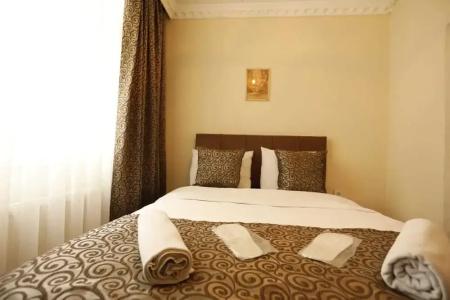 Nezahat Sultan Apart - 53