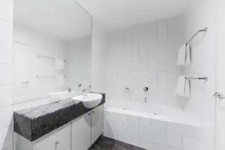 Adina Apartment Flinders Street - 211