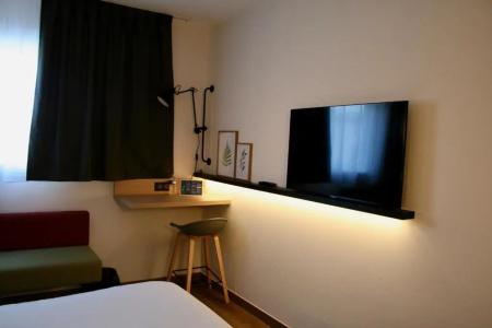 Campanile Montpellier Ouest - Croix D'argent - 61