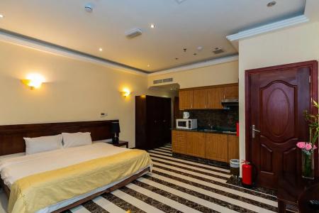 Royal Mirage - 12