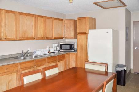Rodeway Inn - 23