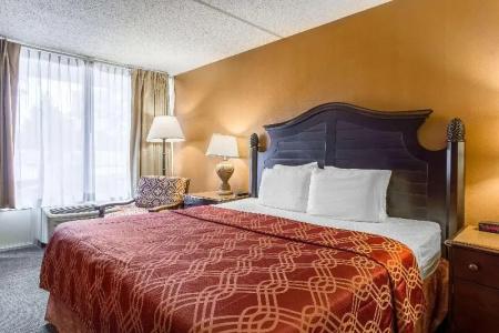 Eureka Springs Heritage Motel - 24