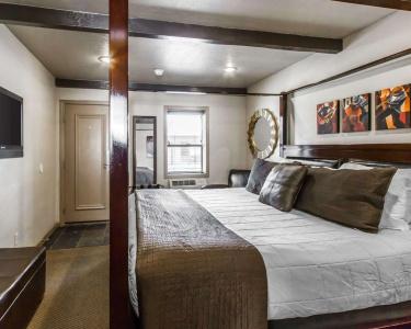Rodeway Inn & Suites Downtowner-Rte 66 - 17