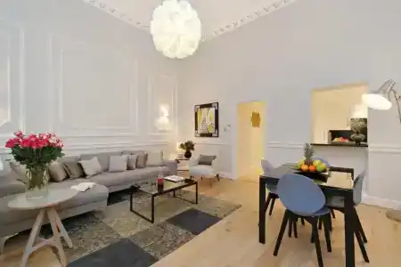 Queensgate Court - 344