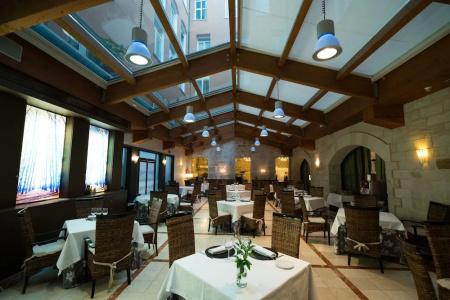 Palacio de los Blasones Suites - 16