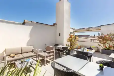 Kyriad Avignon - Palais des Papes - 18