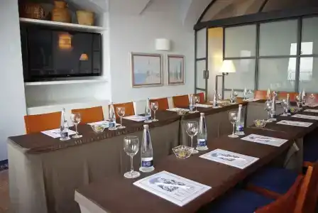 El Far Restaurant - 14
