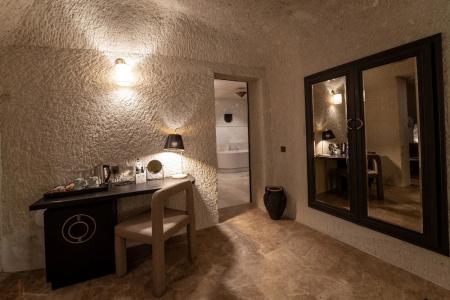 Artemis Cave Suites & Spa - 94