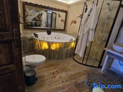 Heritage Cave Inn - 142