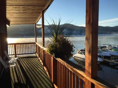 Lake Crest Inn - 35