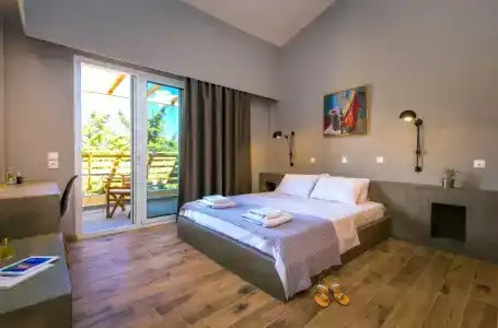 Zoe, Trypiti Beach Resort - 1