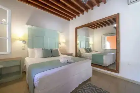 Saint Artemios and Oriental Suites - 41