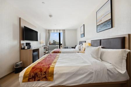 Ramada by Wyndham Flushing - 6
