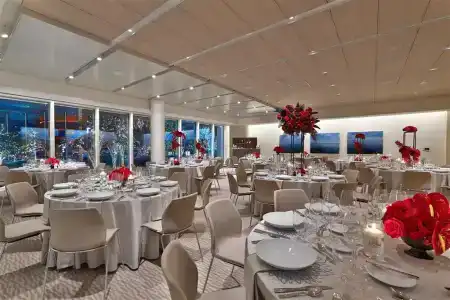 Hall Arts, Dallas, Curio Collection By Hilton - 12