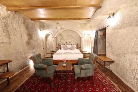Sarnich Cave Suites - 70