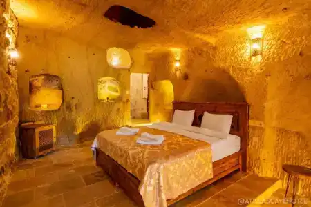 Atilla's Cave - 407