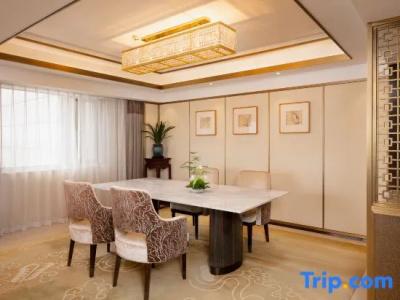 Hangzhou Xinqiao - 104