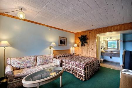 Knights Inn - 2
