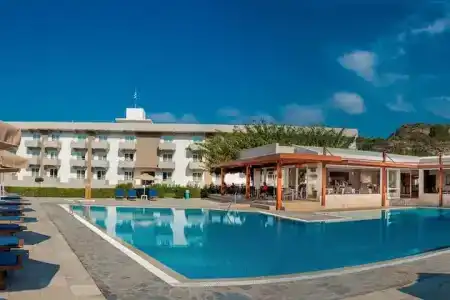 Zoes & Suites - 50