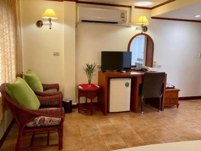 Surin Bay Inn - 33