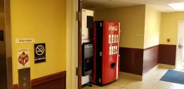Home Inn & Suites - 3