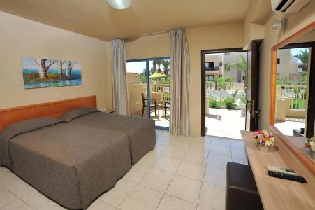 Nelia Gardens - 6