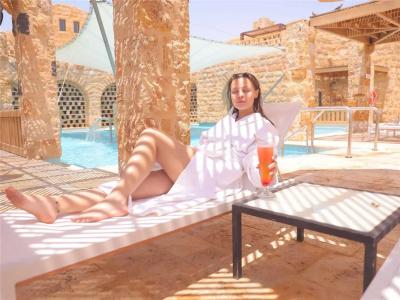Mövenpick Resort & Spa Dead Sea - 43