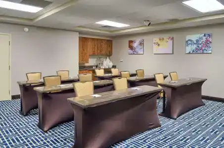 Homewood Suites by Hilton - 15