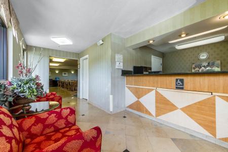 Quality Inn Airport - 1