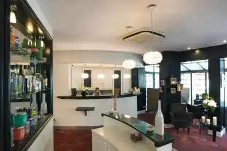 Hôtel Plaza Étoile - 12