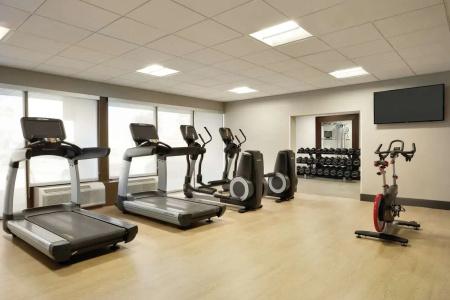 DoubleTree by Hilton Toronto Airport West - 14