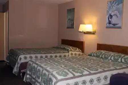 Hollywood La Brea Inn - 49