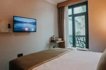 GRAND LARK - 9
