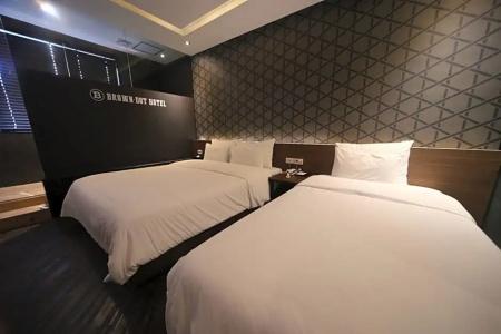 Beomil Brown Dot - 52