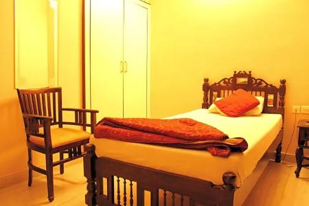 Chit Chat Palace - 3