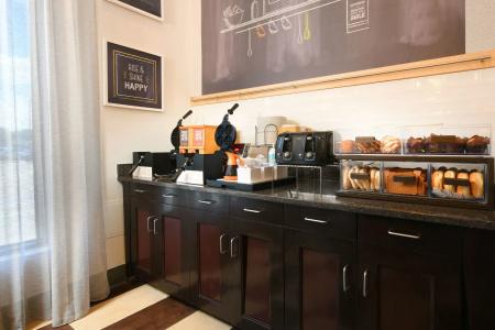 Hampton Inn & Suites Houston-Medical Center-Nrg Park - 9