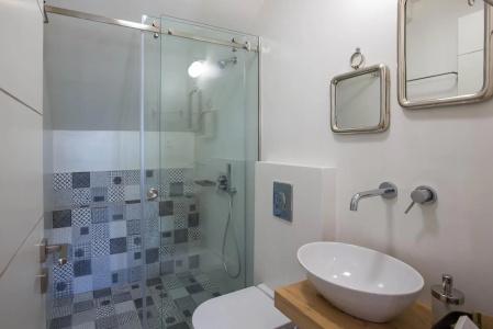 Amymone Suites - 100