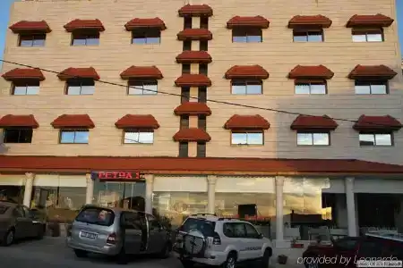 Petra Sella - 0