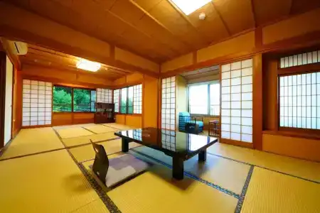 Beppu Showaen - 64
