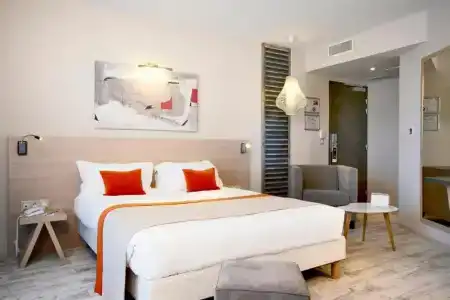 Kyriad Prestige Vannes Centre-Palais des Arts - 71